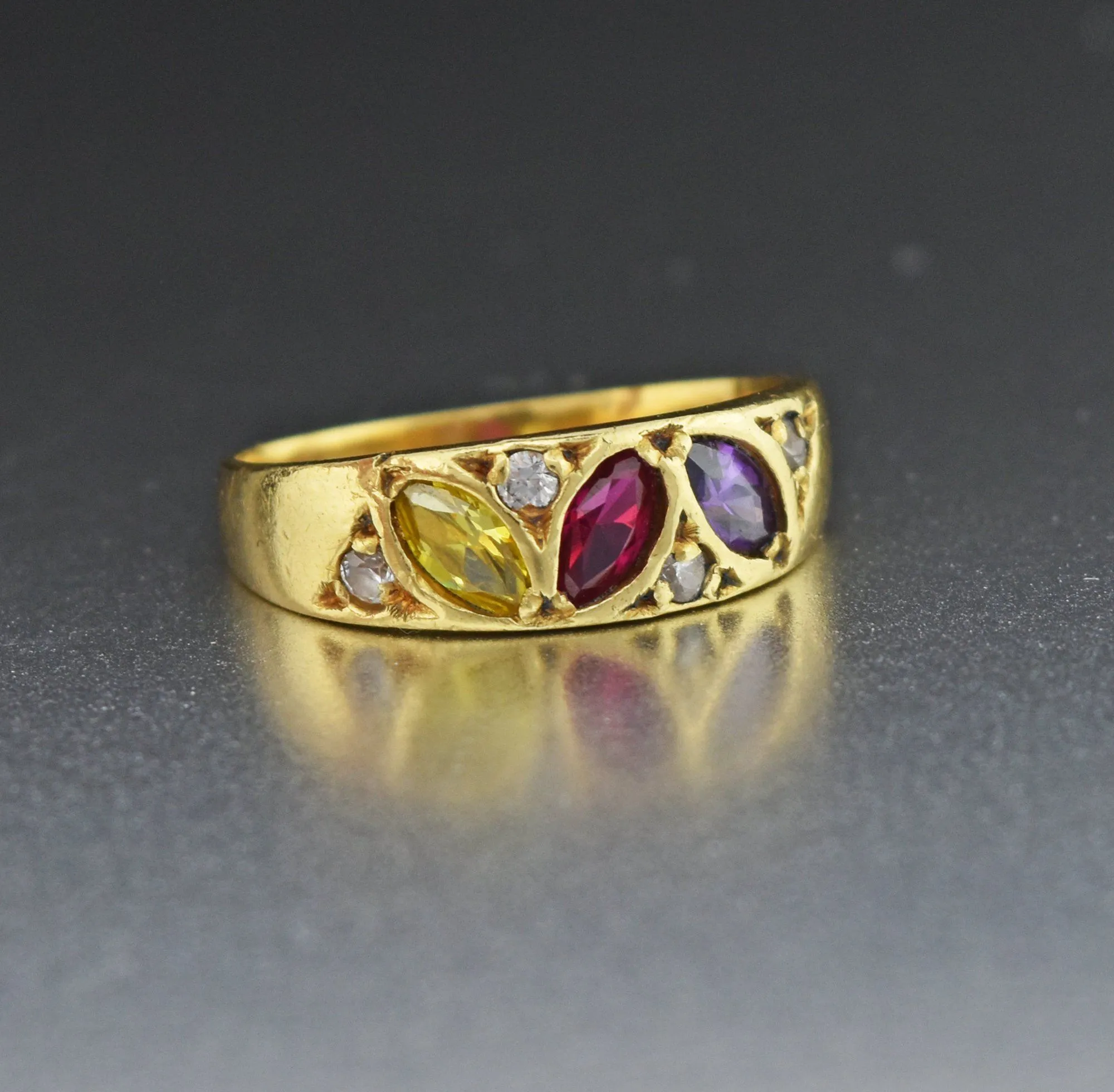 18K Gold Vintage Gemstone Band Ring