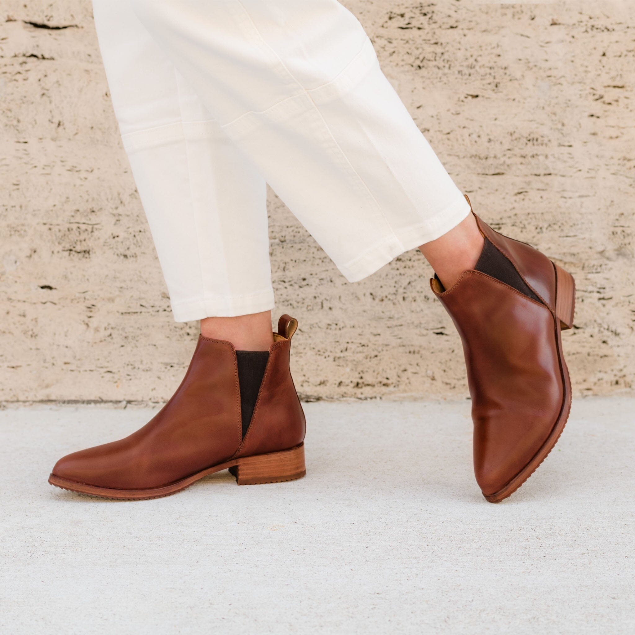 Eva Everyday Chelsea Boot Auburn