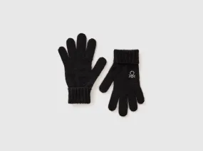 Knit gloves with logo - Black | Benetton