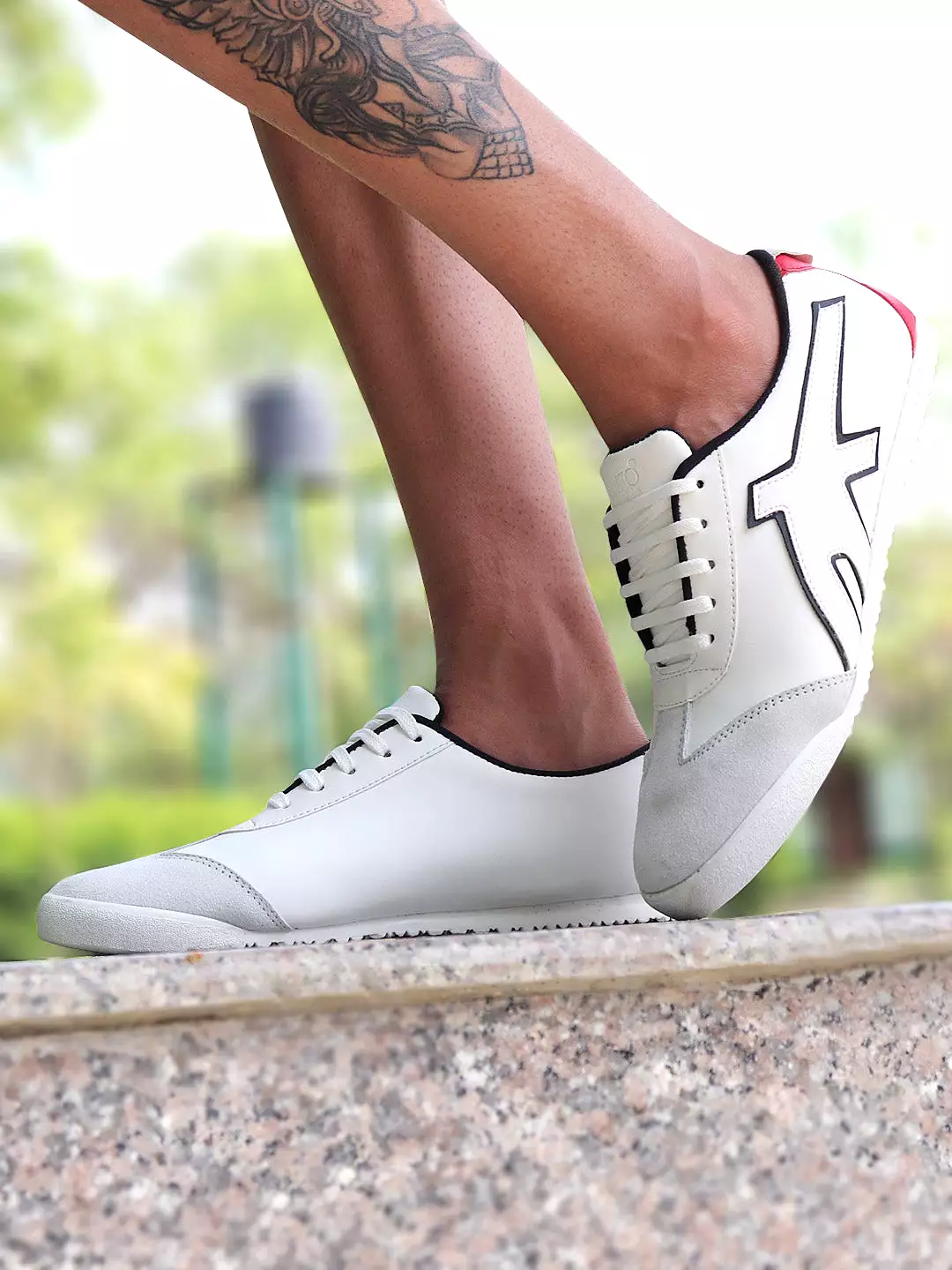 Men White Trendy Lace Up Sneakers