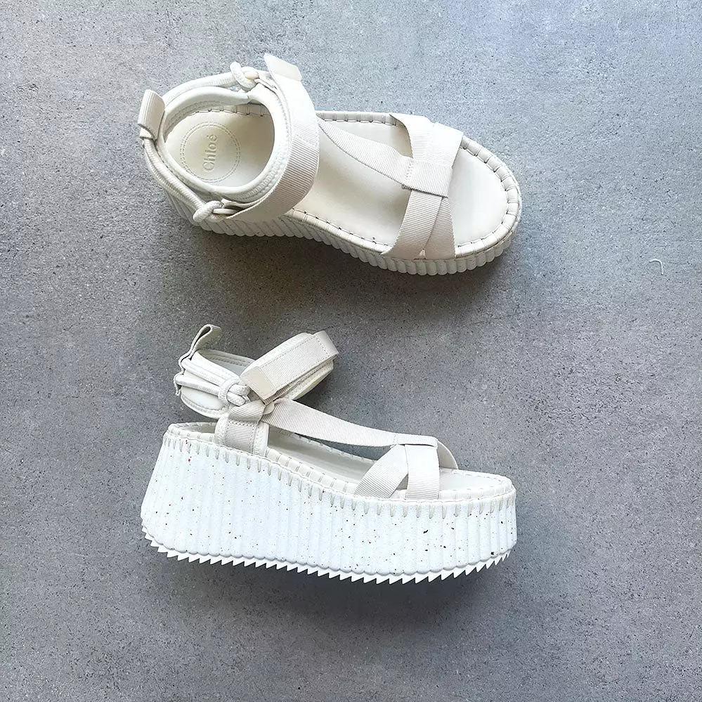 Nama Flatform Sandal, Pearly